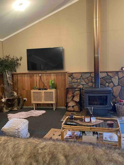 Great Lakes Wilderness Three Bedroom Home Miena Bagian luar foto